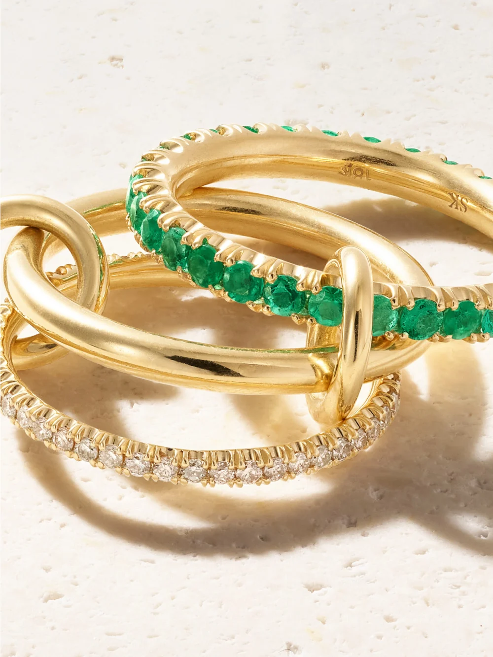 Close-up detail of the Spinelli Kilcollin Norah 18-karat Gold, Emerald and Diamond Ring