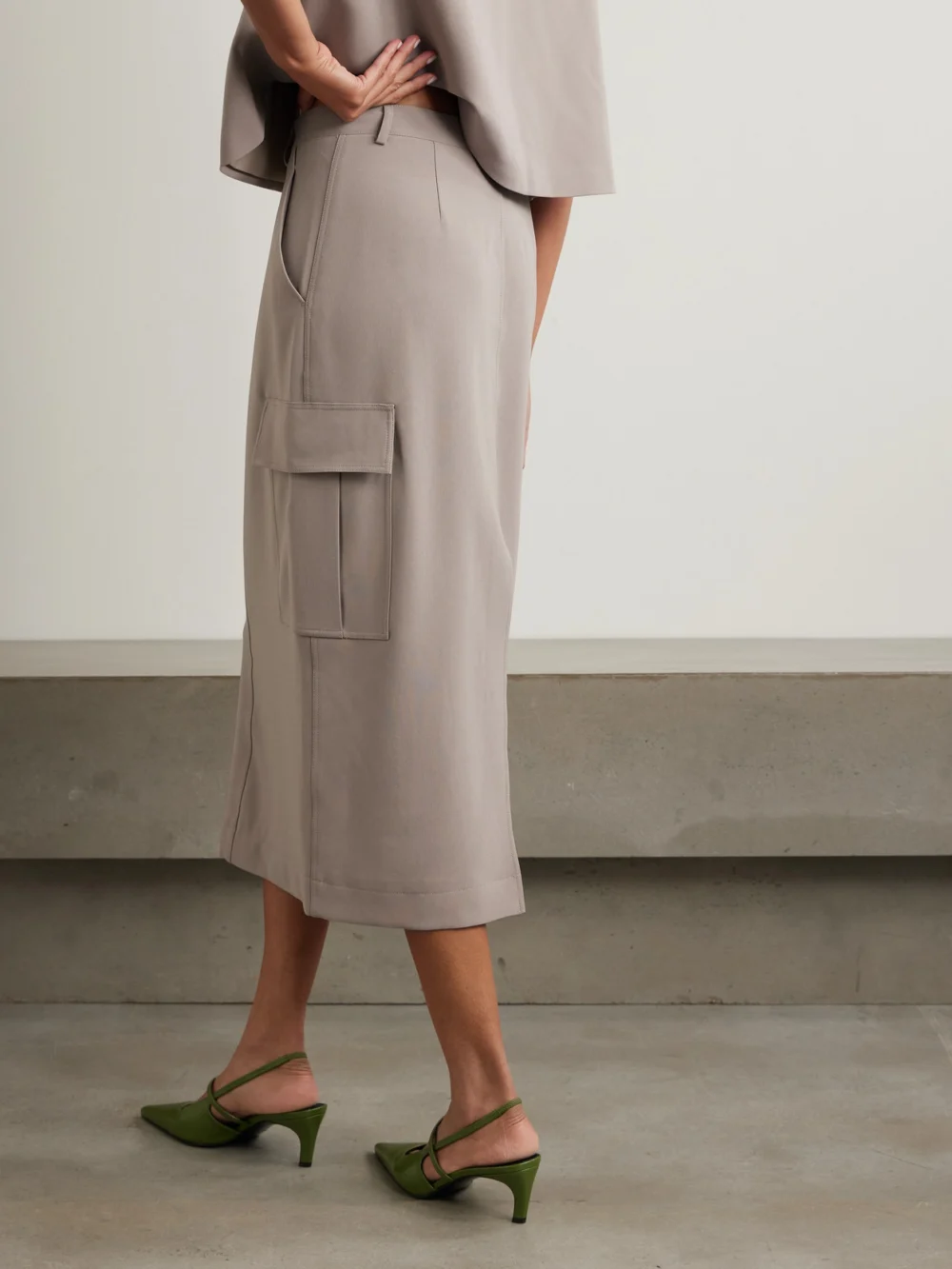 Back view of the Theory Crepe Midi Skirt