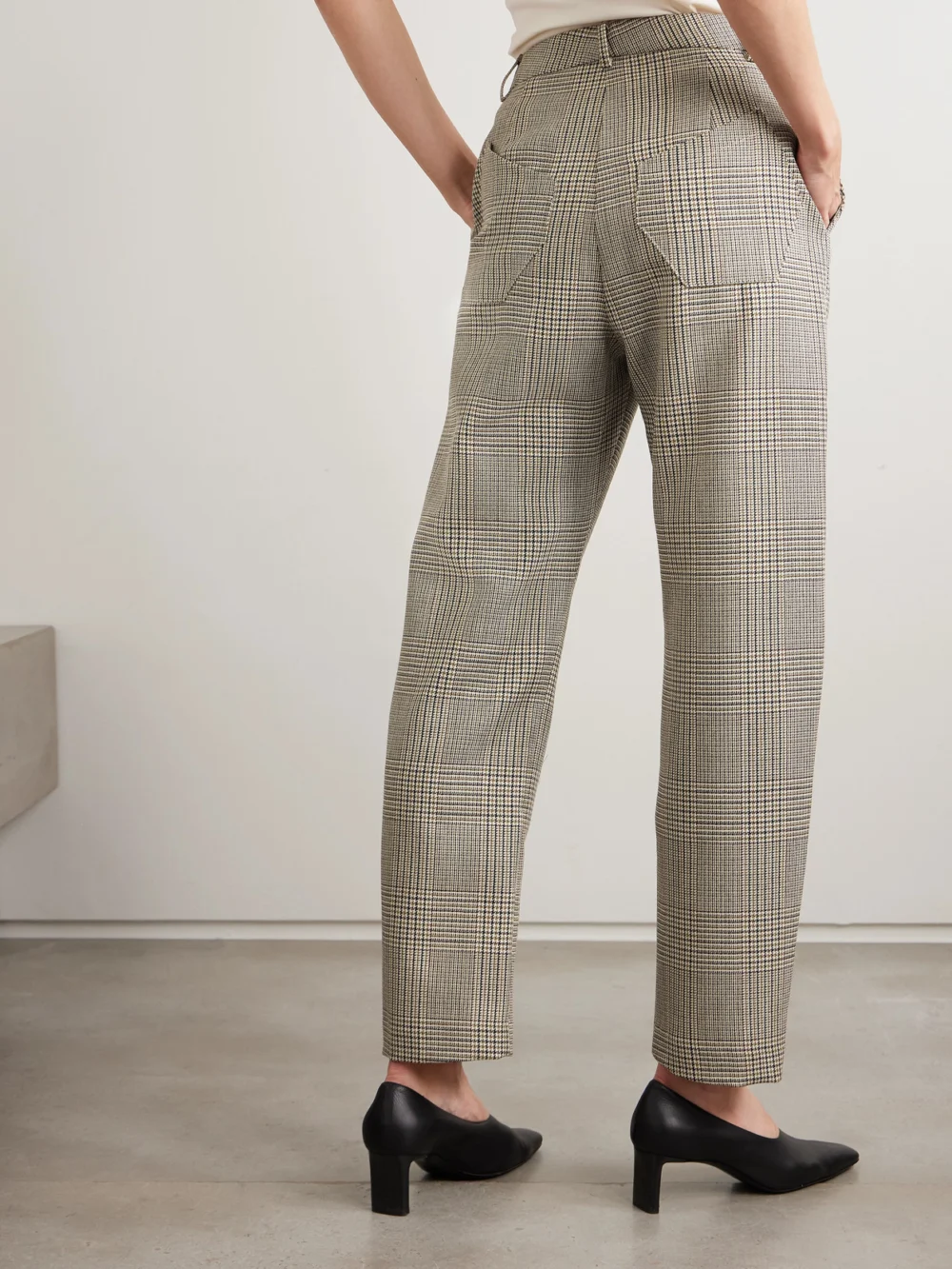 Back view of the Violante Nessi New York Houndstooth Wool Tapered Pants