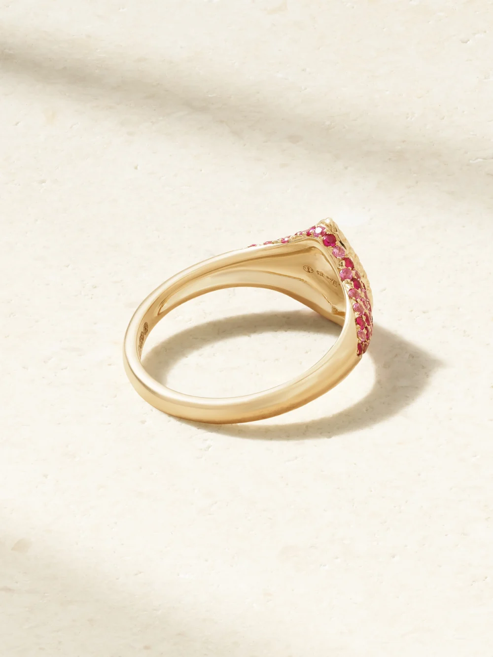 Back view of the Yvonne Léon Baby Chevalière Poire 9-karat Gold, Ruby and Sapphire Signet Ring