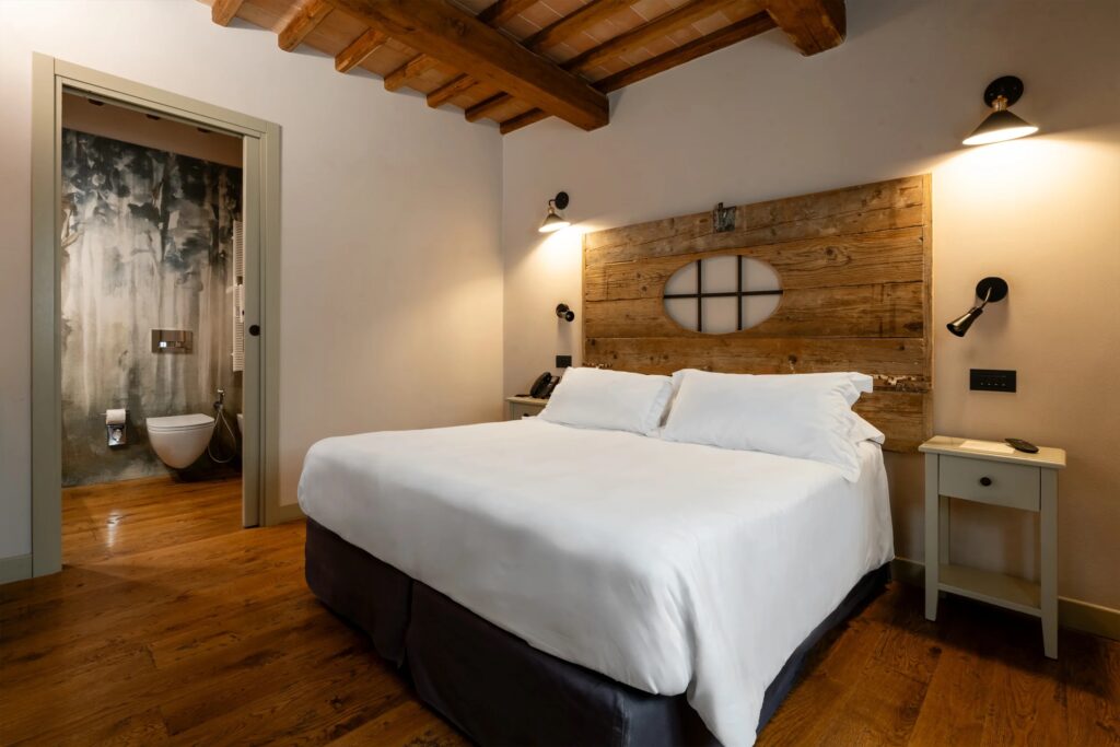 Junior Suite, photograph 1