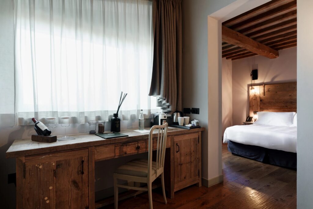 Junior Suite, photograph 2
