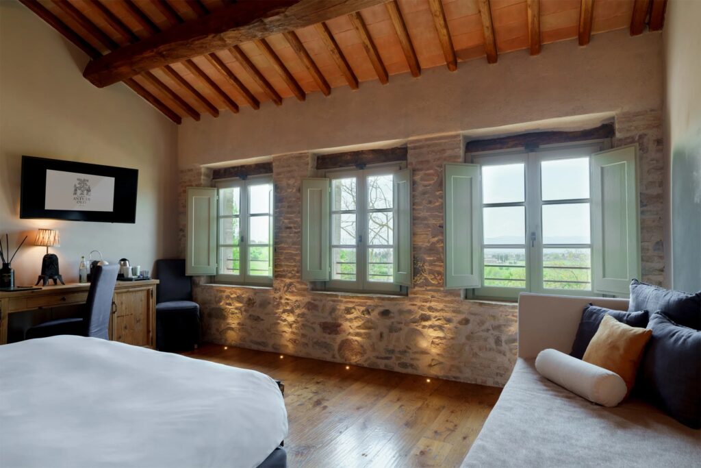 Panoramic Junior Suite, photograph 3