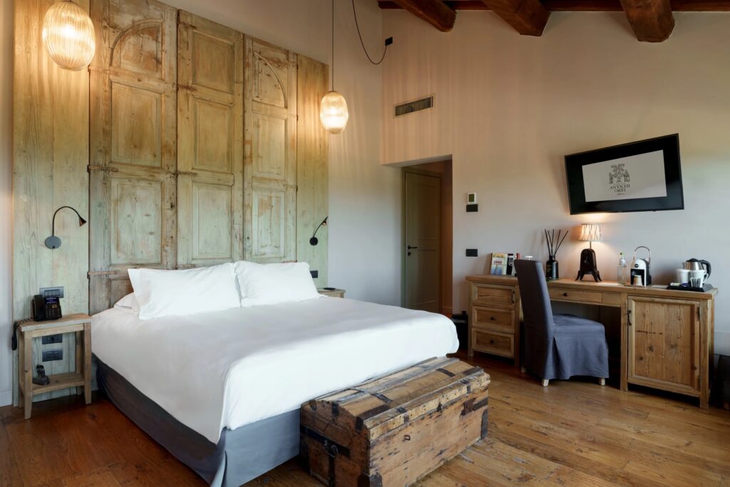 Panoramic Junior Suite, photograph 1