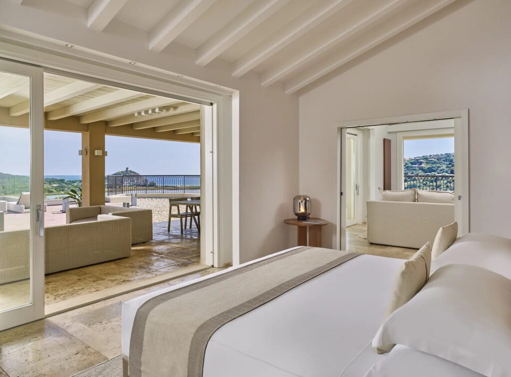 King Presidential Suite with Sea View (Shardana), photograph 1