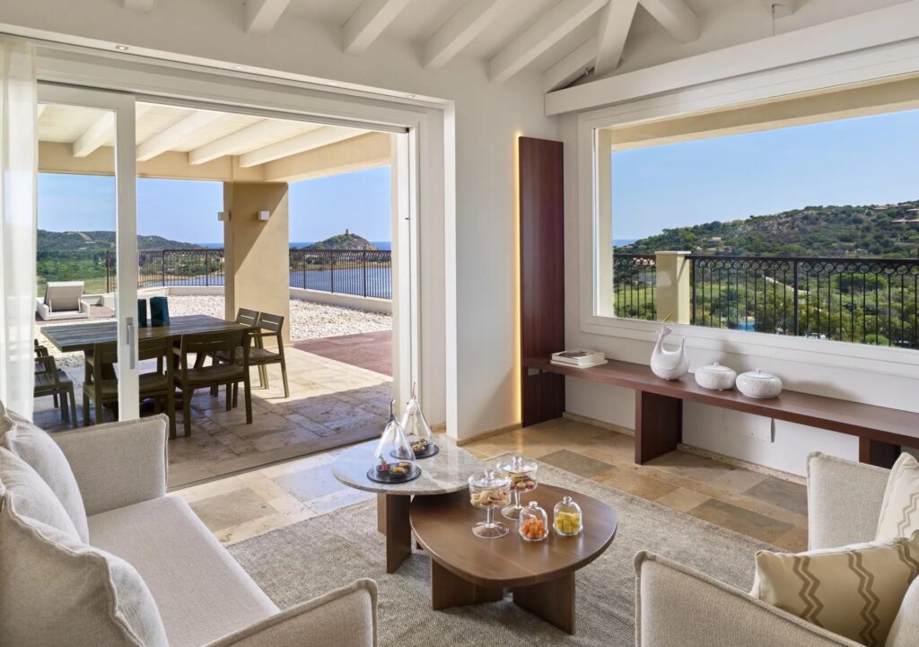 King Presidential Suite with Sea View (Shardana), photograph 3