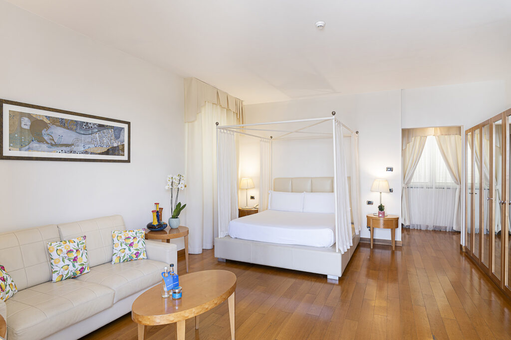 Sunshine Grand View Suite, photograph 1