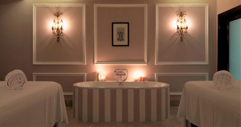 A double treatment room at the Posta Vecchia Beauty Club, La Posta Vecchia Hotel