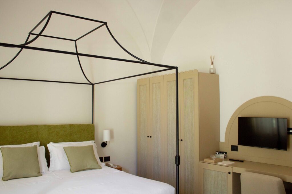 Superior room, photograph 1