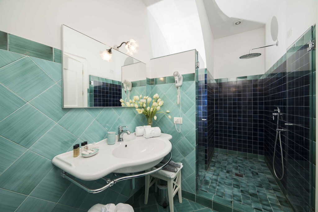 Deluxe rooms, photograph 4