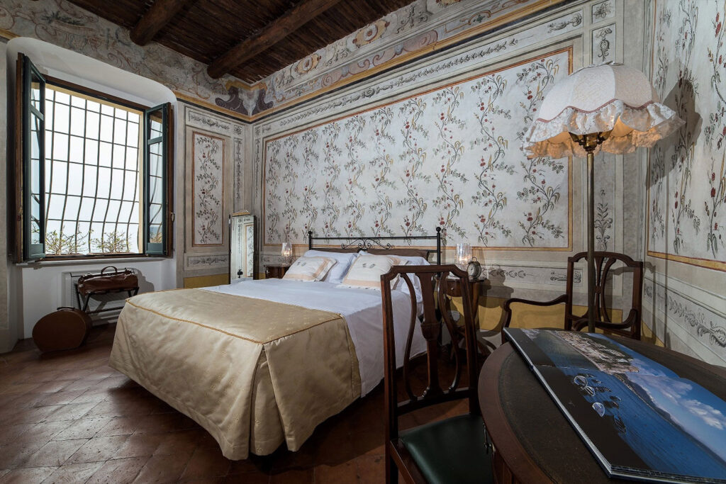 Exclusive room, photograph 2