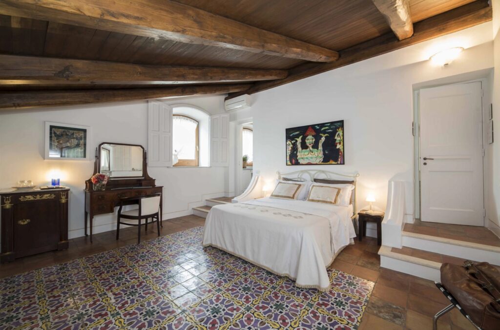 Superior rooms, photograph 1