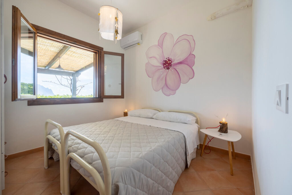 Casa del Mandorlo, photograph 1