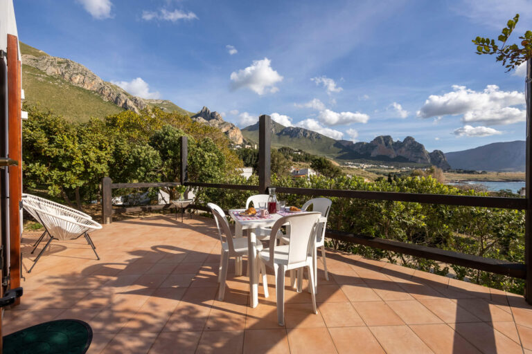 The panoramic terrace of Casa del Melograno looking over the gulf and hills, Pittalumari Makari