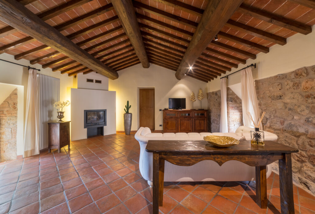 Luxury Suite, photograph 2