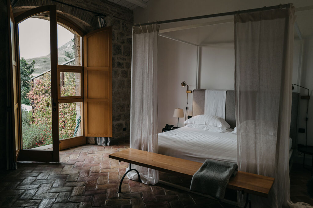 Classic Suite, photograph 1