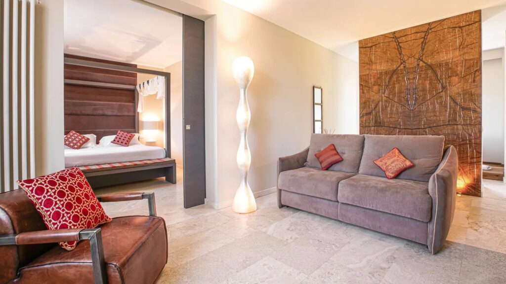 Moraiolo Suite, photograph 3