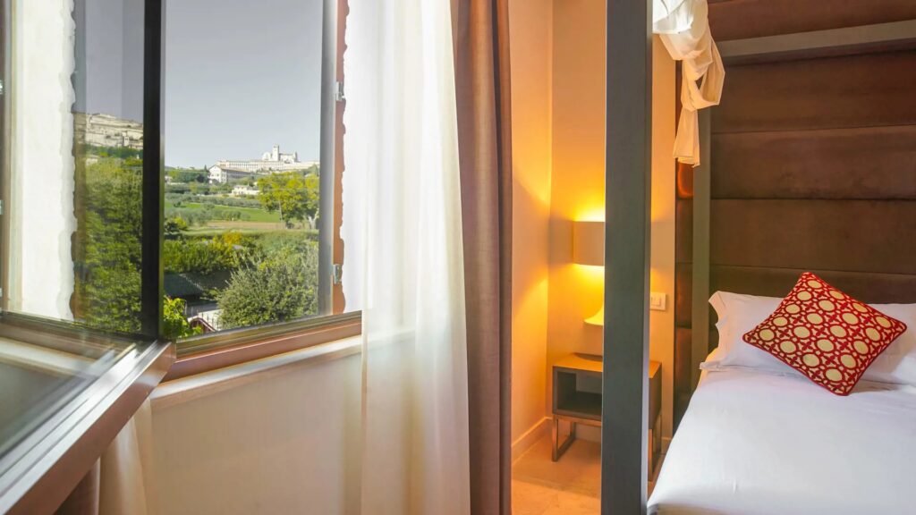 Moraiolo Suite, photograph 2