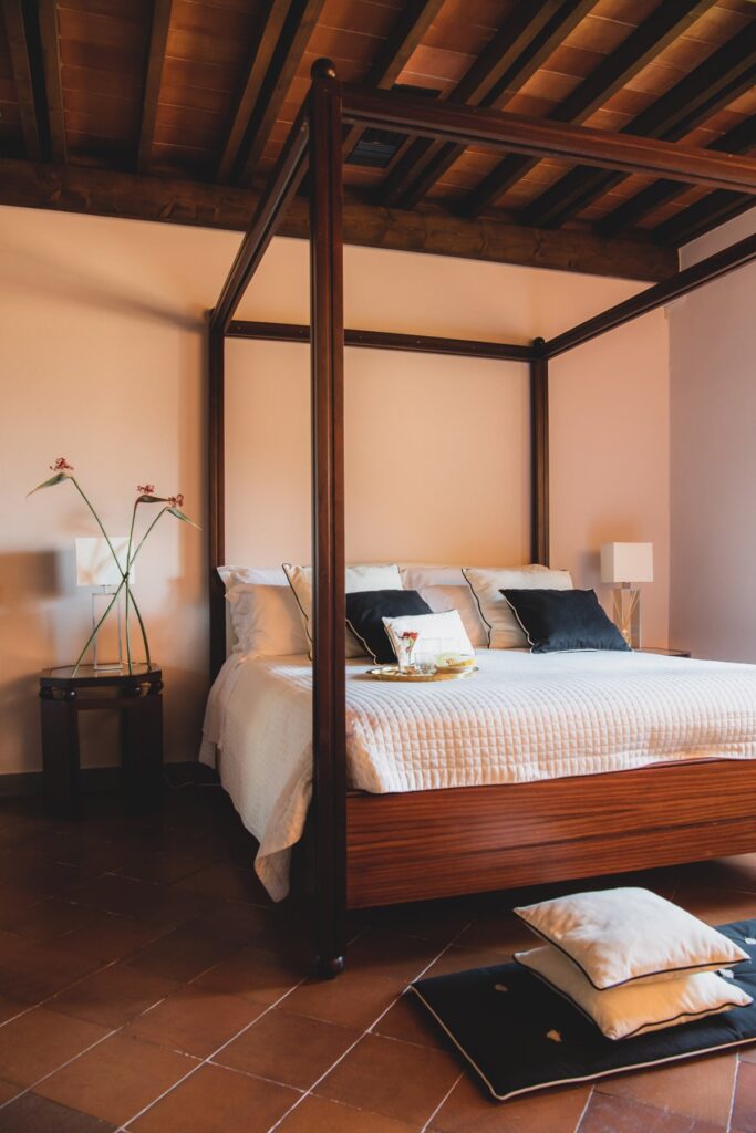 Bedrooms, photograph 2