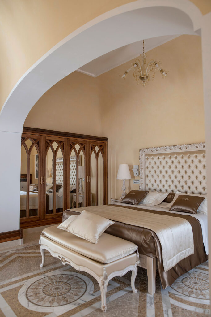 Serenity Suite, photograph 2