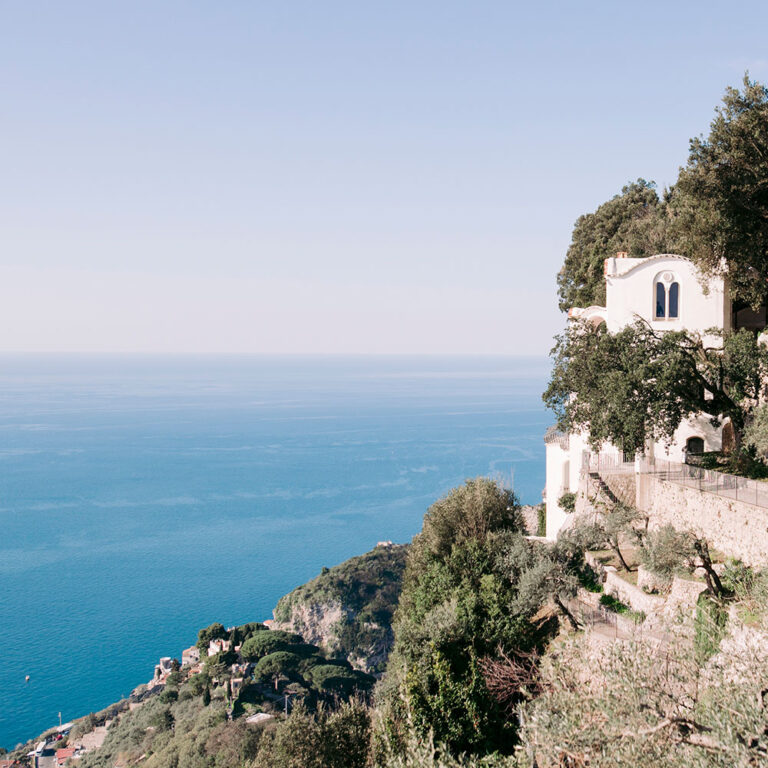 The villa on its rock above the Gulf of Salerno, Villa La Rondinaia