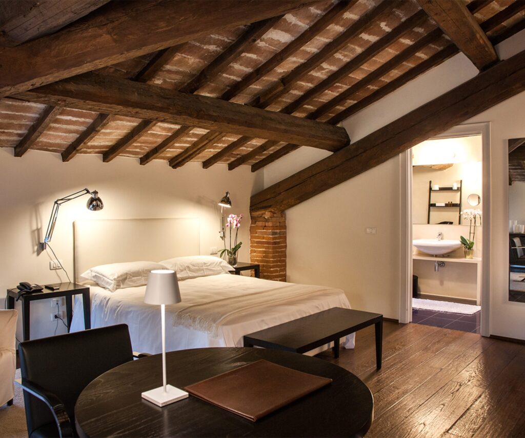 Junior Suite, photograph 1