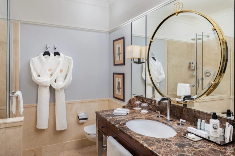 Marble bathroom, Al Habtoor Palace Budapest