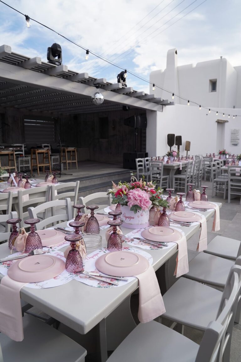 A poolside wedding dinner table