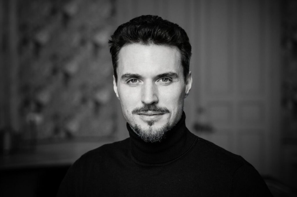 Alex Znaharchuk