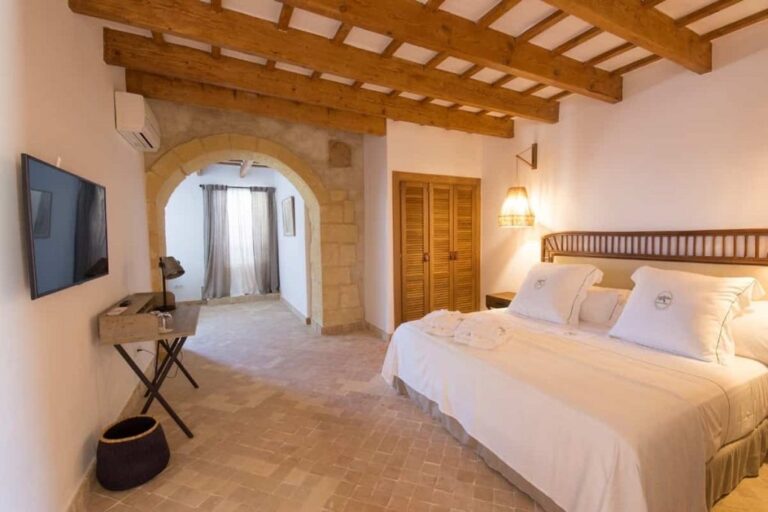 A double room at Amagatay, Amagatay Menorca