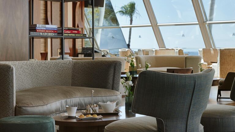 Athina Lounge, Amathus Beach Hotel