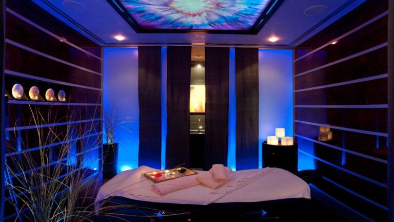 Spa treatment room, Amathus Beach Hotel