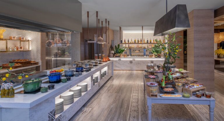 Sea Breeze breakfast buffet, Anantara Mina Al Arab Ras Al Khaimah Resort