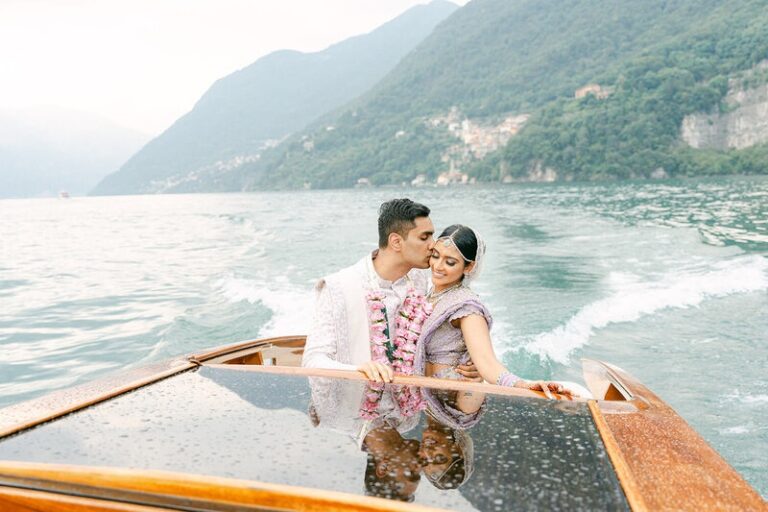 By boat, an Indian wedding — Lake Como, Andrea Gallucci Photography