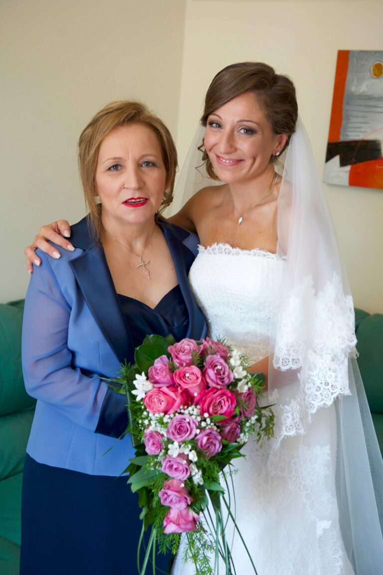 Carmen with her mother, moments before the ceremony, Anna Rosa Makeup Italy