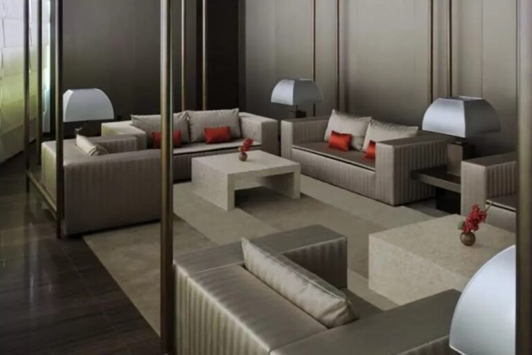 Armani Al Majlis, a lounge in the style of a traditional Arabian meeting room, Armani Hotel Dubai