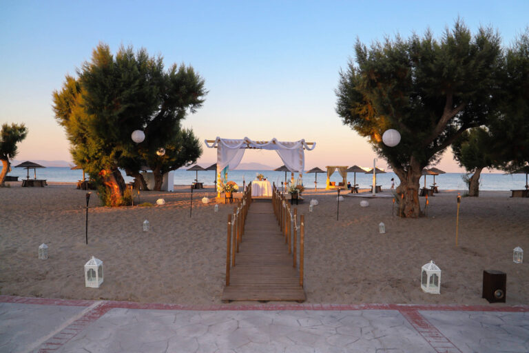 The beach gazebo at dusk, Atlantis Hotel