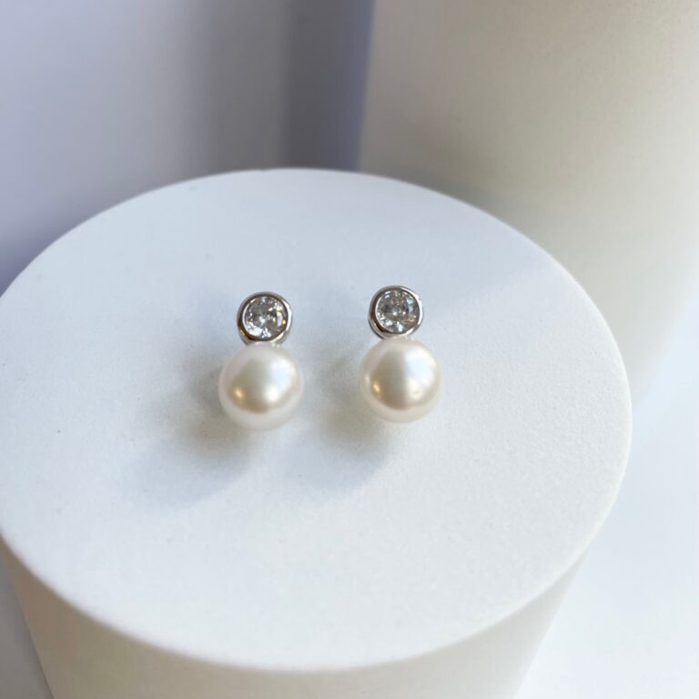 Bridal accessories and styling by Botias Accessories