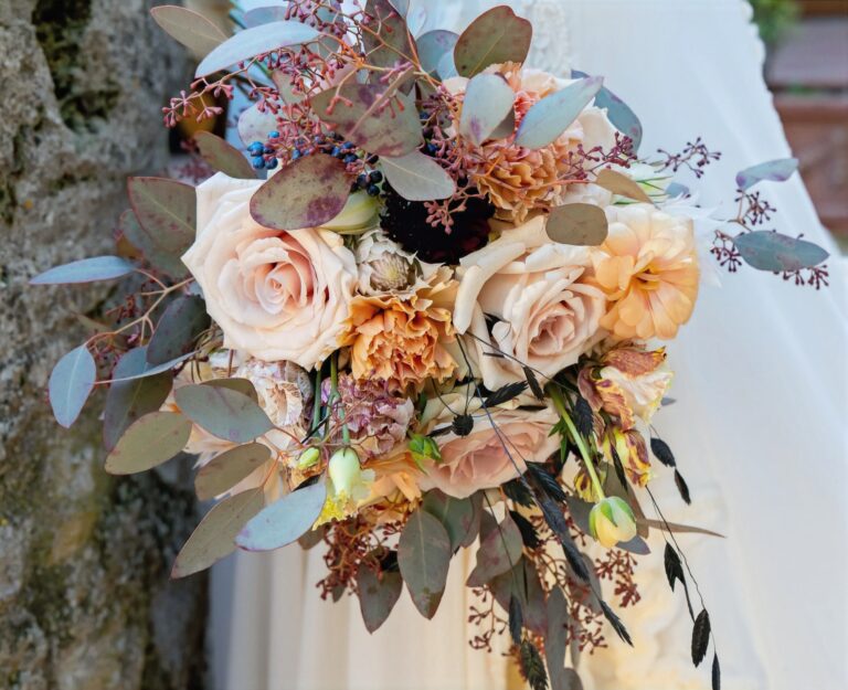 Bridal bouquet in rust, peach and cream with eucalyptus, Bottega dei Fiori by Ezio De Angelis