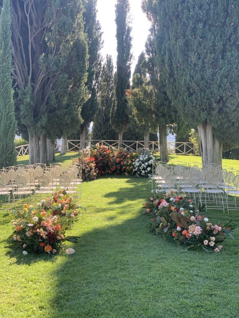 A cypress-lined ceremony aisle, Colle Massari, Maremma, Bottega dei fiori