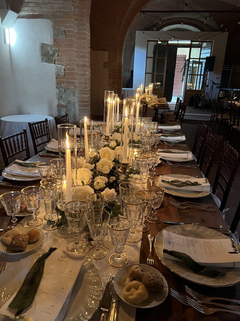 A candlelit tablescape in white, Villa di Catignano, Siena, Bottega dei fiori