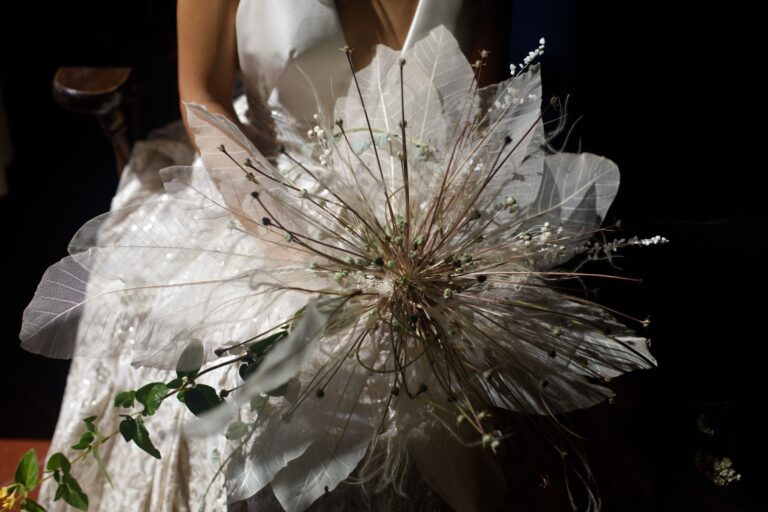 A bridal bouquet of dried leaves and seed heads, Bottega dei fiori