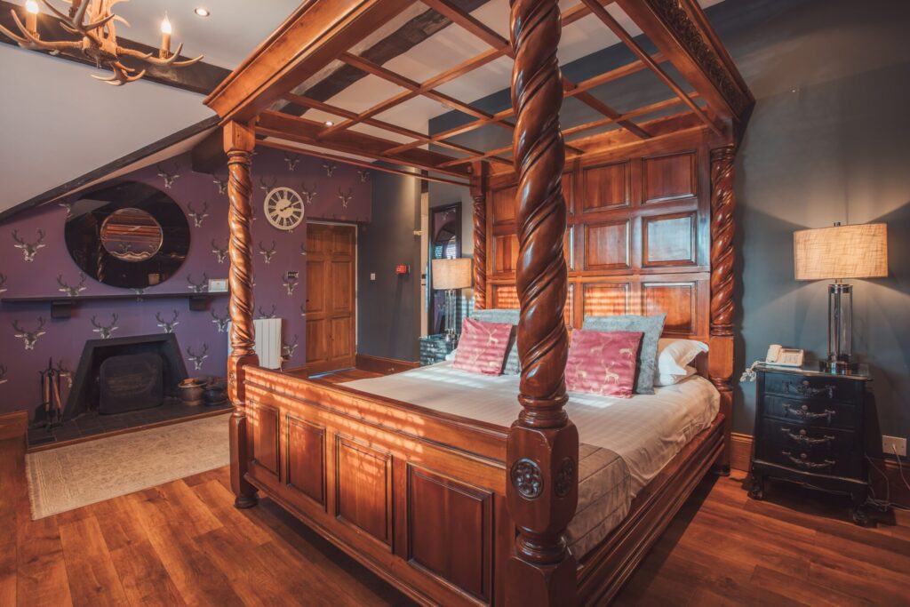 Twenty rooms for the whole party