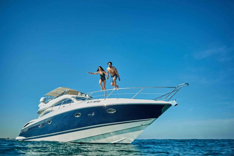 Private yacht charter on the Arabian Gulf, Burj Al Arab Jumeirah