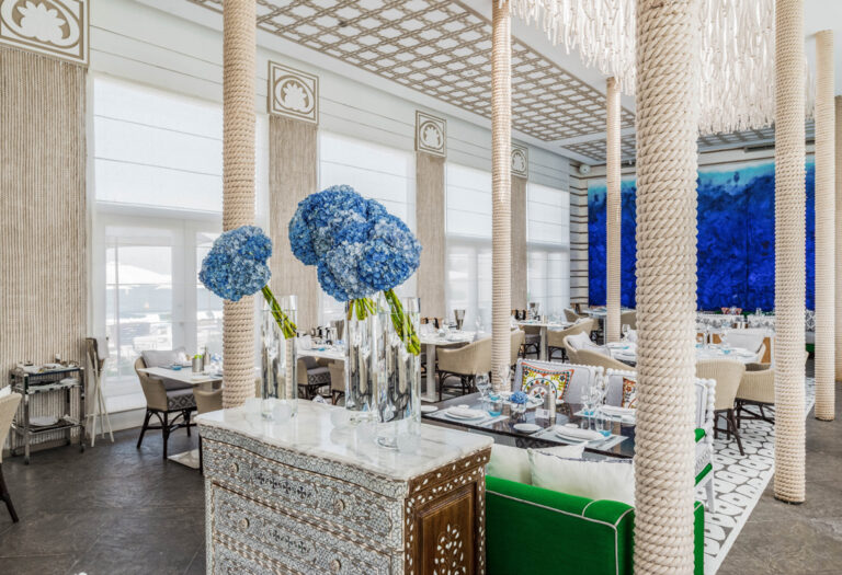 Restaurant dining room with blue flowers and rope-wrapped columns, Burj Al Arab Jumeirah