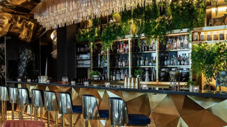 The bar at Gilt, Burj Al Arab Jumeirah