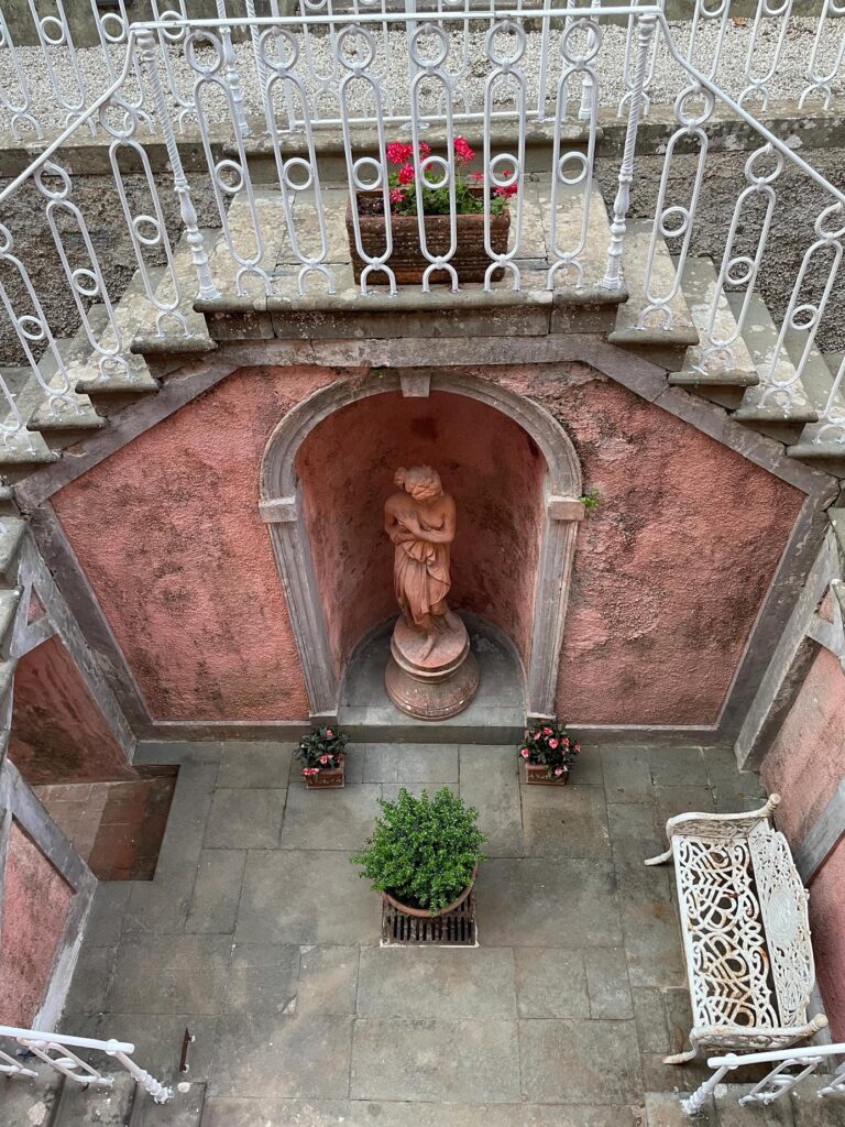 The villa's inner courtyard, Burlamacchi Villas