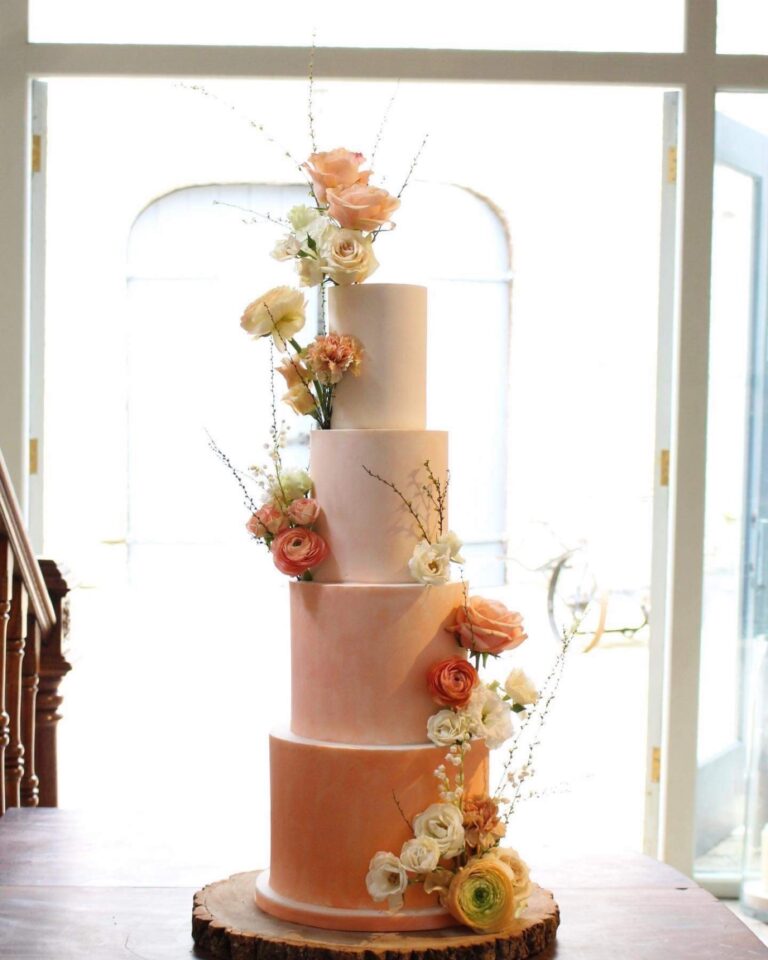 Wedding cake by Cake Design by Holly Miller