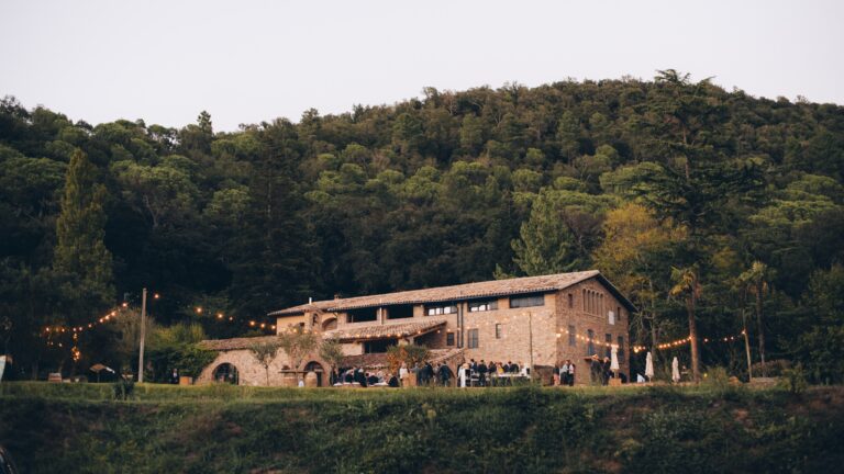 The stone buildings of the estate, Can Riera de la Pineda