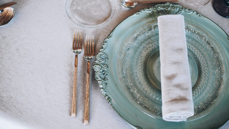 A place setting for the wedding table, Can Riera de la Pineda